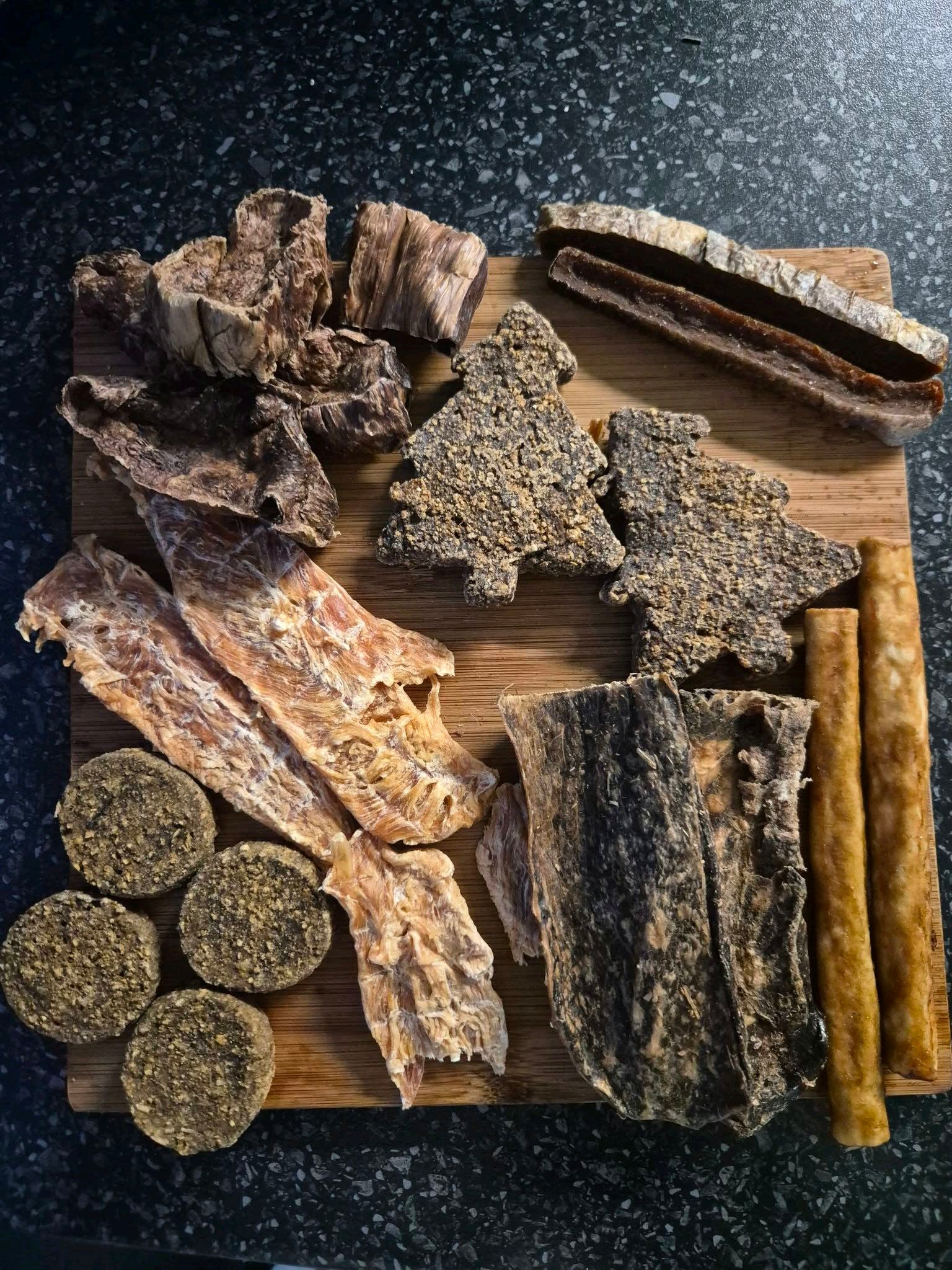 Mixed bundle of all natural dog treats. Gluten free, long lasting and daily chews