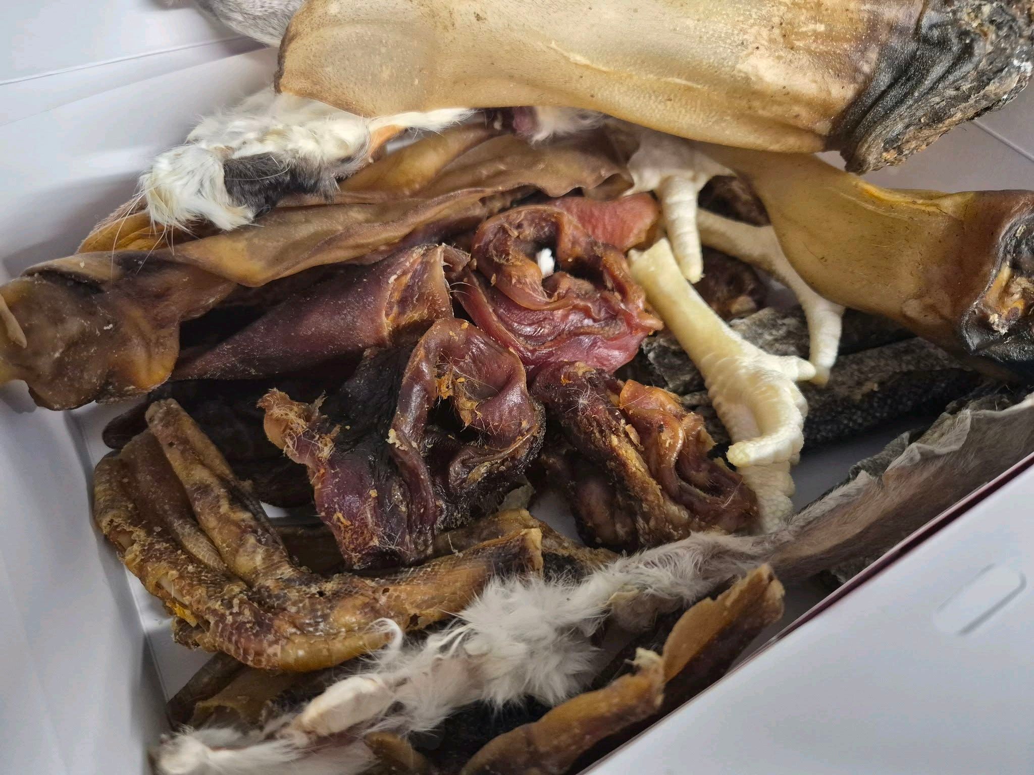 Mixed bundle of all natural dog treats. Gluten free, long lasting and daily chews